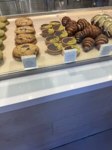 baked breakfast goods 