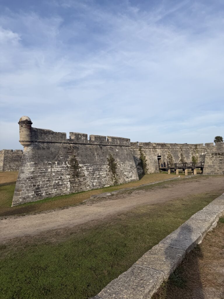 Fort wall